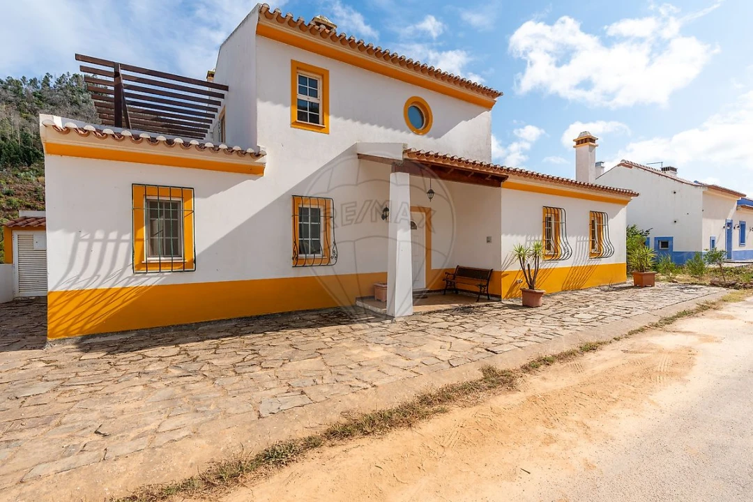 Moradia T7 para Venda em São Teotónio Foto 4