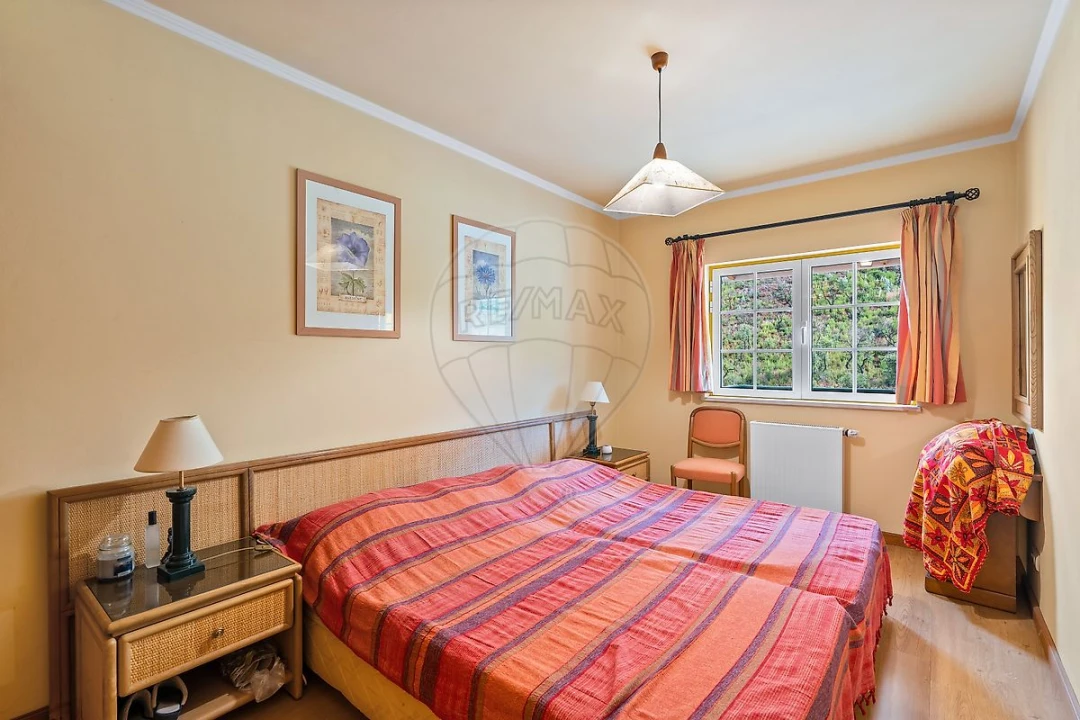 Moradia T7 para Venda em São Teotónio Foto 16