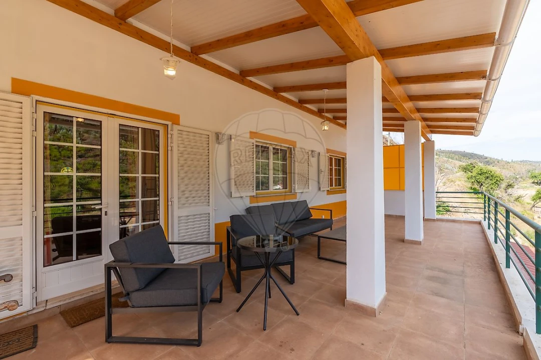 Moradia T7 para Venda em São Teotónio Foto 12