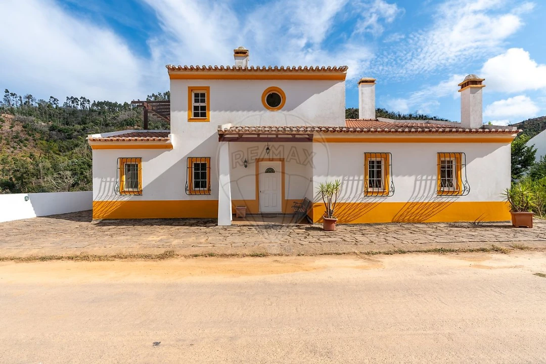 Moradia T7 para Venda em São Teotónio Foto 5