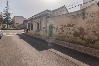 Moradia T3 para Venda em Baixa da Banheira e Vale da Amoreira