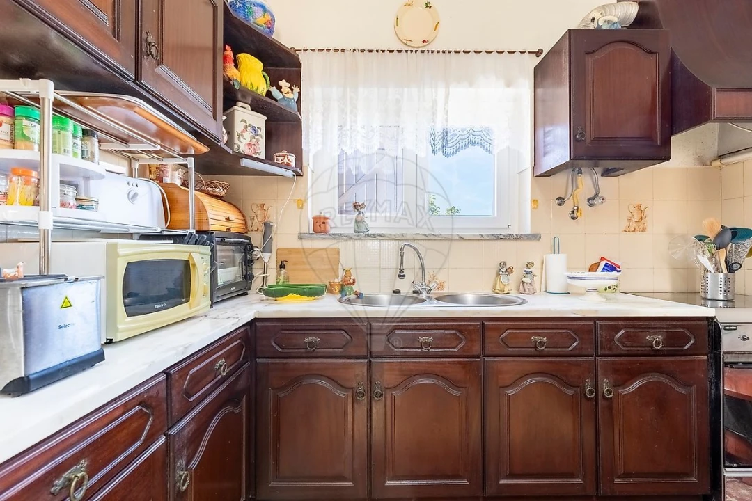 Moradia T5 para Venda em A dos Cunhados e Maceira Foto 9