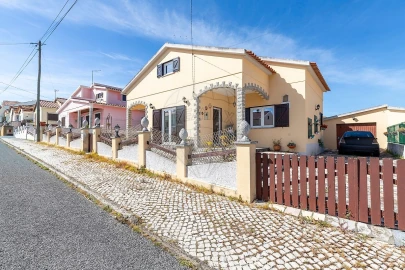 Moradia T5 para Venda em A dos Cunhados e Maceira