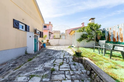 Moradia T5 para Venda em A dos Cunhados e Maceira