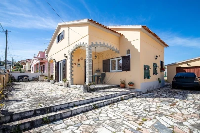 Moradia T5 para Venda em A dos Cunhados e Maceira