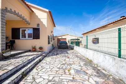 Moradia T5 para Venda em A dos Cunhados e Maceira