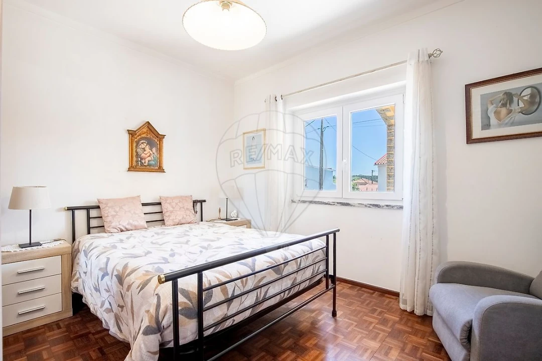 Moradia T5 para Venda em A dos Cunhados e Maceira Foto 8