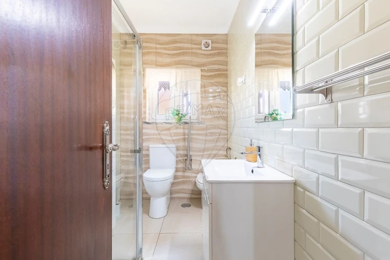 Moradia T5 para Venda em A dos Cunhados e Maceira Foto 13