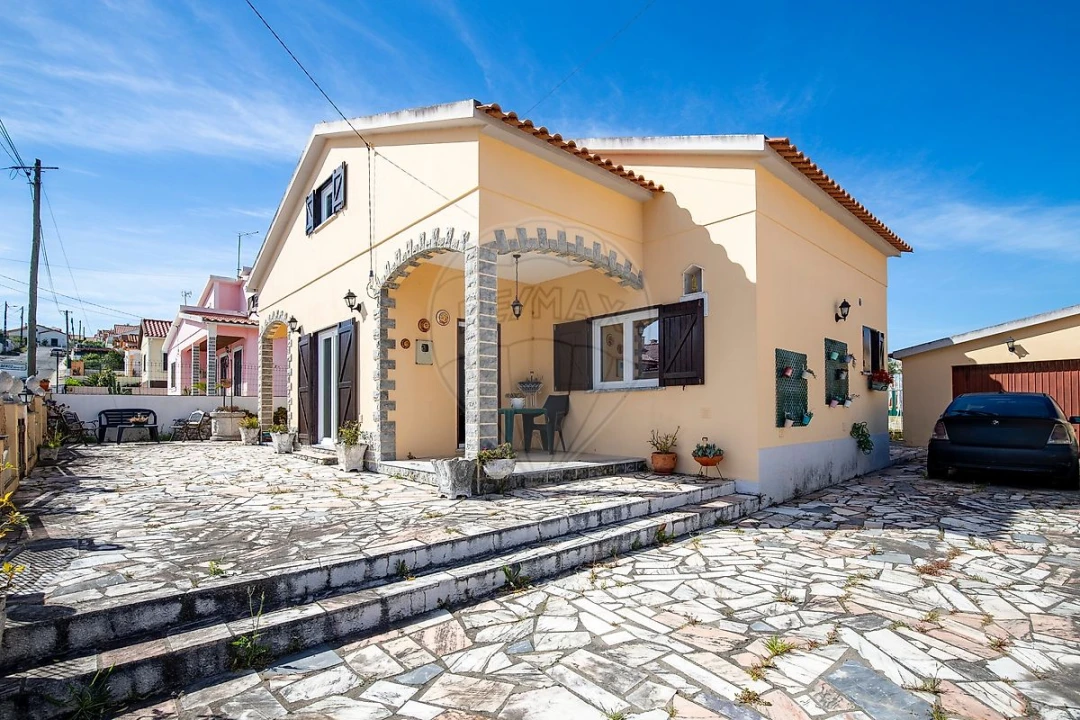 Moradia T5 para Venda em A dos Cunhados e Maceira Foto 26