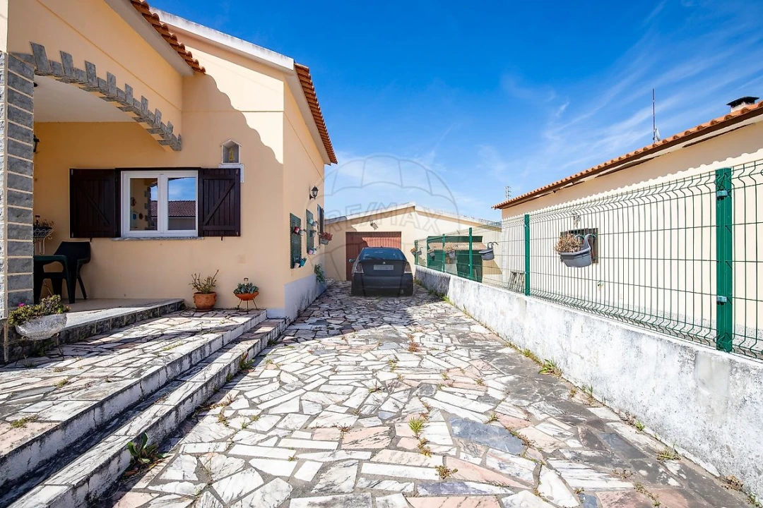 Moradia T5 para Venda em A dos Cunhados e Maceira Foto 27