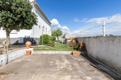 Moradia T5 para Venda em Carvoeira e Carmões