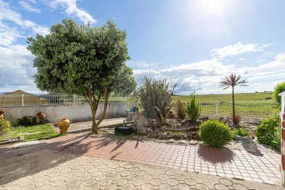 Moradia T5 para Venda em Carvoeira e Carmões