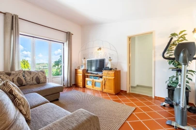 Moradia T5 para Venda em Carvoeira e Carmões