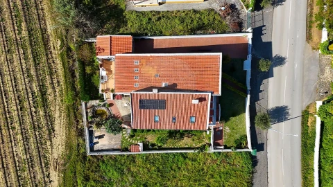 Moradia T5 para Venda em Carvoeira e Carmões