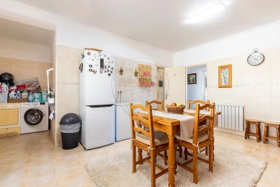 Moradia T5 para Venda em Carvoeira e Carmões