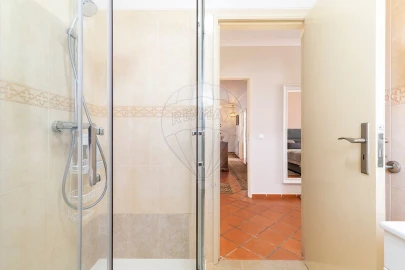 Moradia T5 para Venda em Carvoeira e Carmões