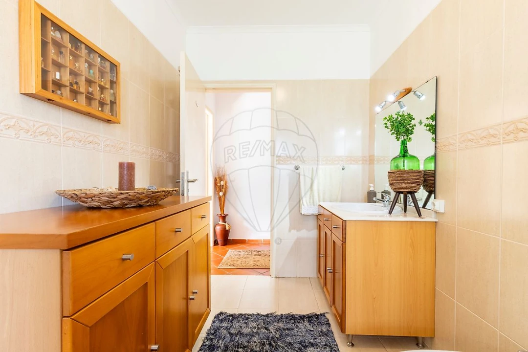 Moradia T5 para Venda em Carvoeira e Carmões Foto 20