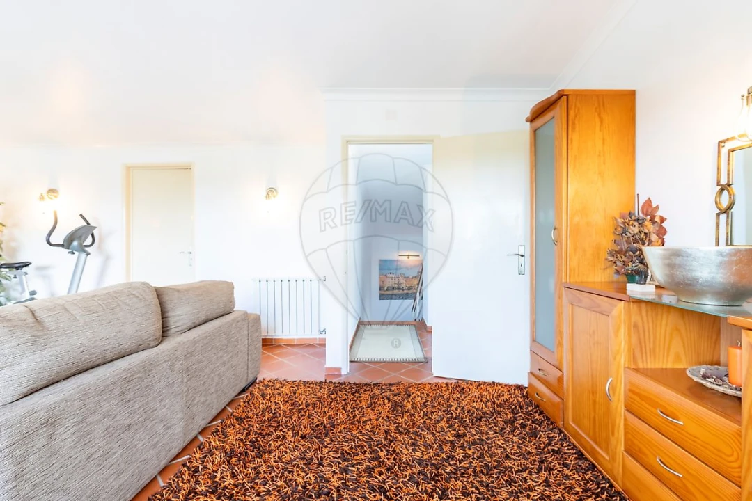 Moradia T5 para Venda em Carvoeira e Carmões Foto 24