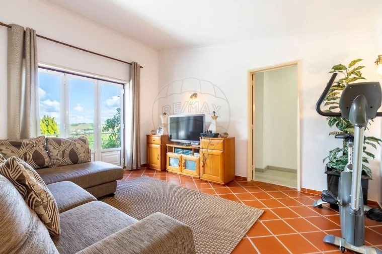 Moradia T5 para Venda em Carvoeira e Carmões Foto 23