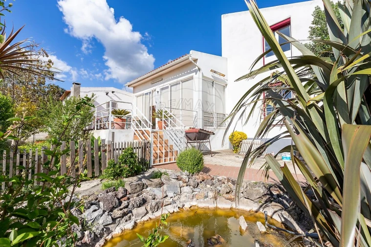 Moradia T5 para Venda em Carvoeira e Carmões Foto 44