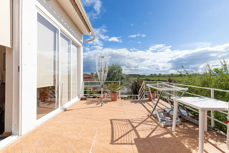 Moradia T5 para Venda em Carvoeira e Carmões Foto 38