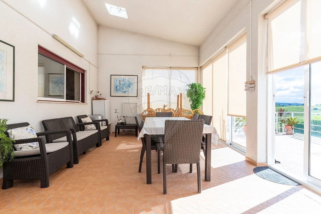 Moradia T5 para Venda em Carvoeira e Carmões Foto 33