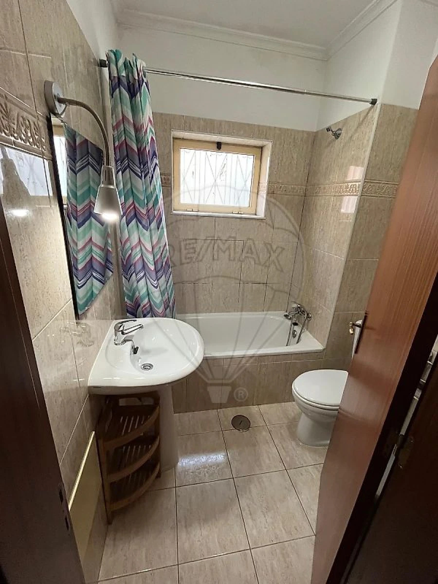 Apartamento T4 para Venda em Eiras e São Paulo de Frades Foto 6