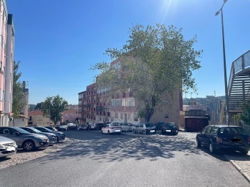 Apartamento T1 para Venda em Queluz e Belas