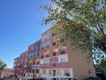 Apartamento T1 para Venda em Queluz e Belas