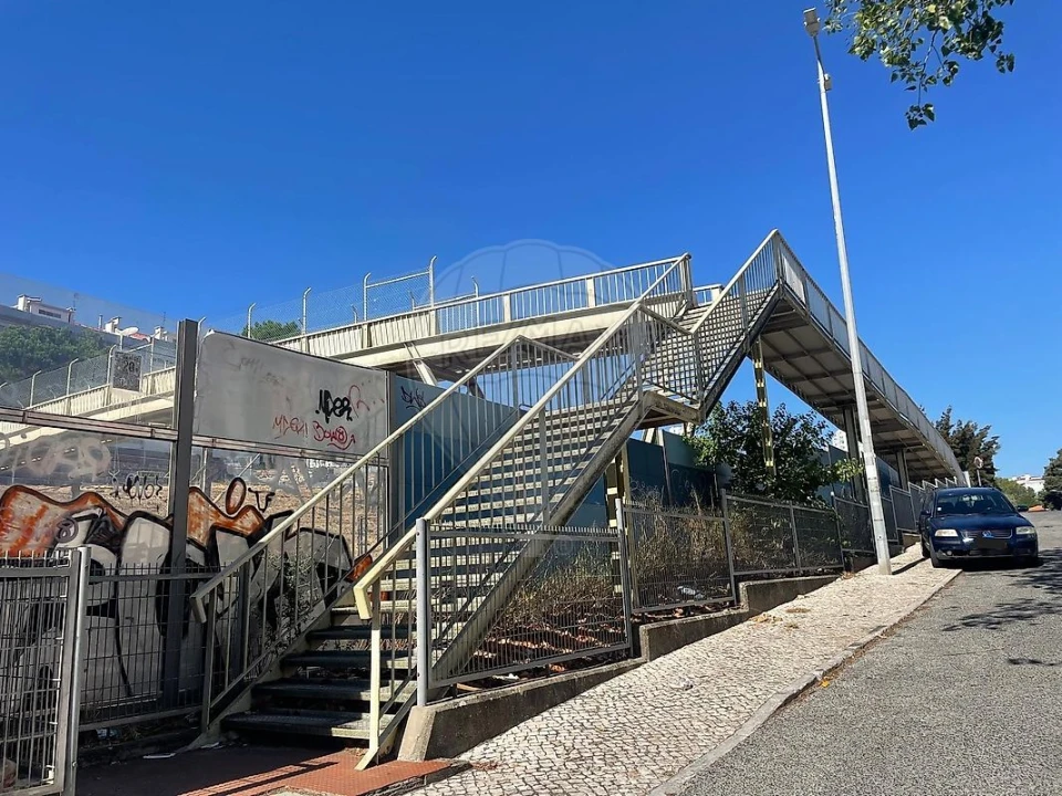 Apartamento T1 para Venda em Queluz e Belas Foto 3