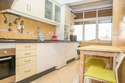 Apartamento T2 para Venda em Póvoa de Santa Iria e Forte da Casa