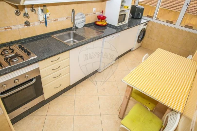 Apartamento T2 para Venda em Póvoa de Santa Iria e Forte da Casa