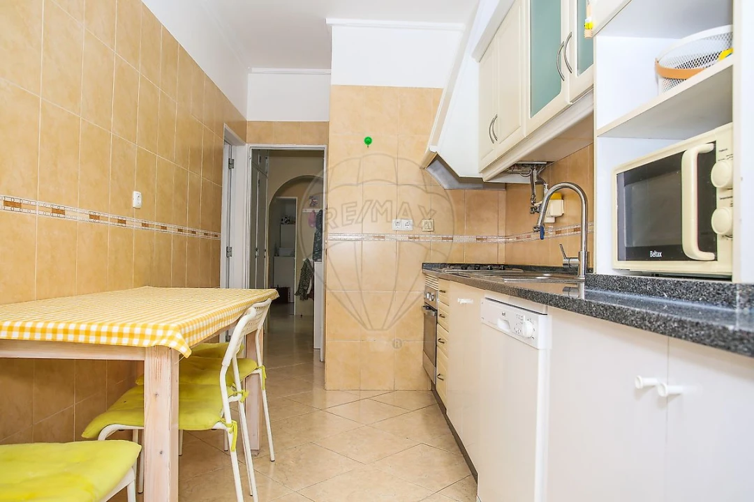 Apartamento T2 para Venda em Póvoa de Santa Iria e Forte da Casa Foto 4