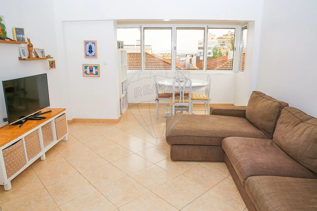 Apartamento T2 para Venda em Póvoa de Santa Iria e Forte da Casa Foto 9