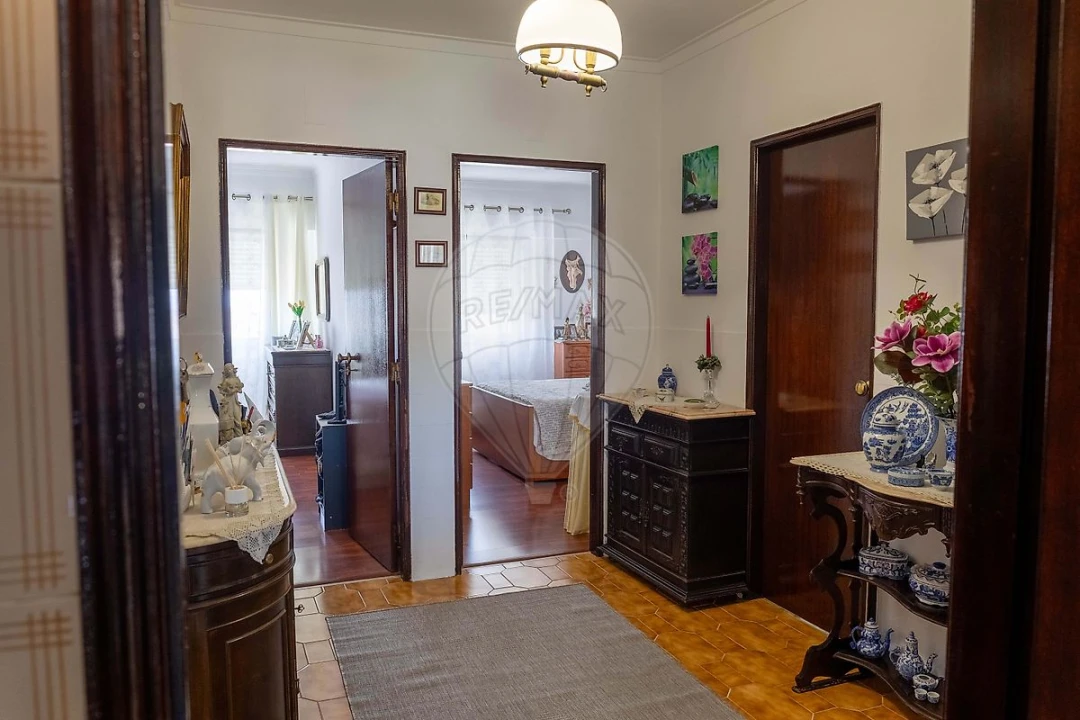 Apartamento T2 para Venda em São Domingos de Rana Foto 3