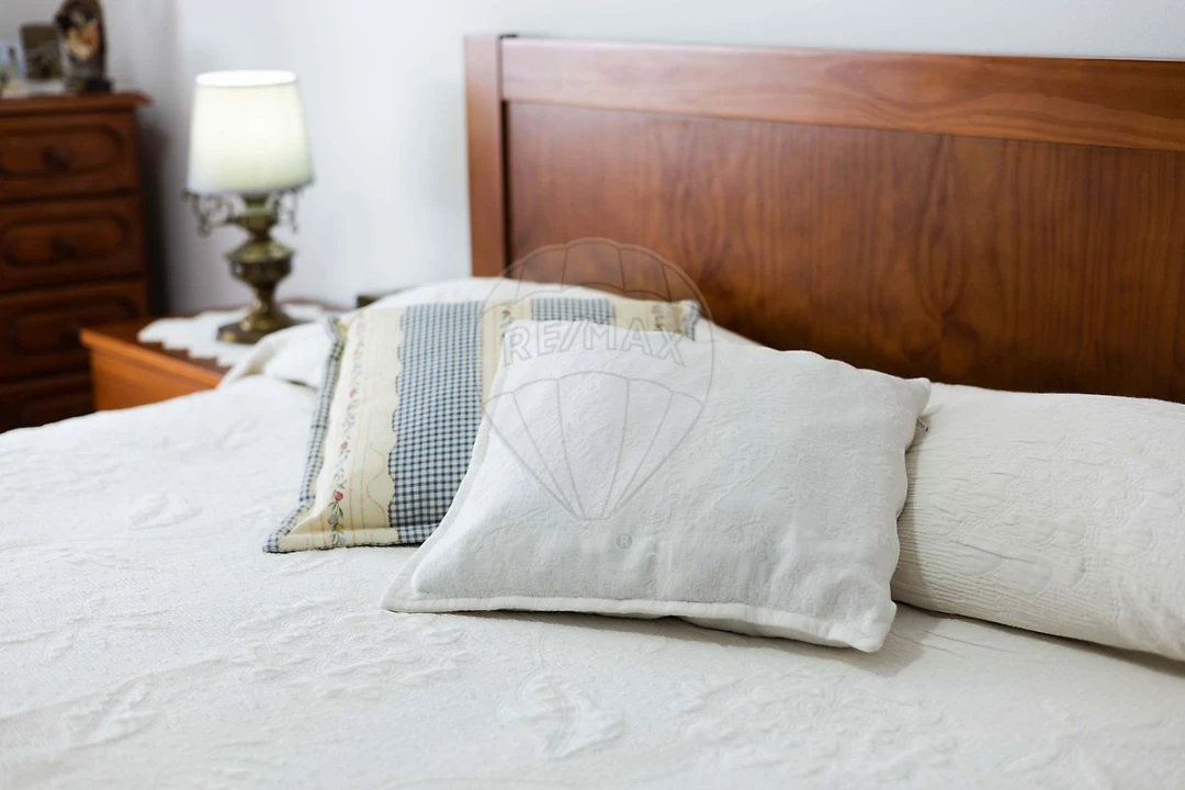 Apartamento T2 para Venda em São Domingos de Rana Foto 19