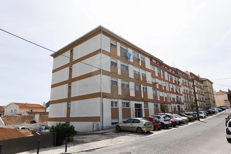 Apartamento T2 para Venda em São Domingos de Rana Foto 25