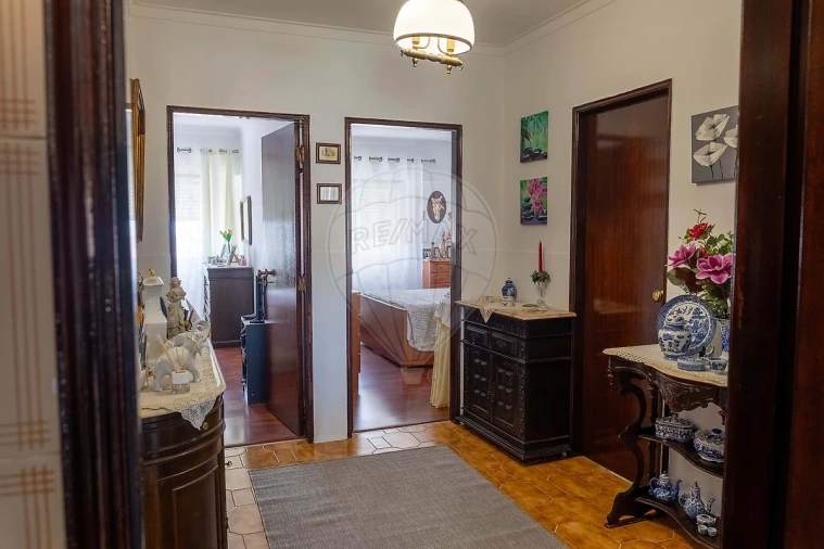 Apartamento T2 para Venda em São Domingos de Rana Foto 3