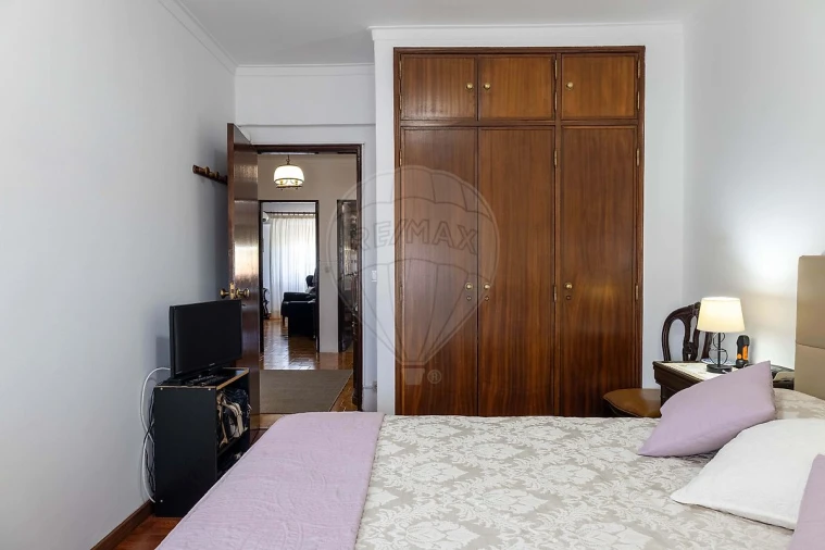 Apartamento T2 para Venda em São Domingos de Rana Foto 11