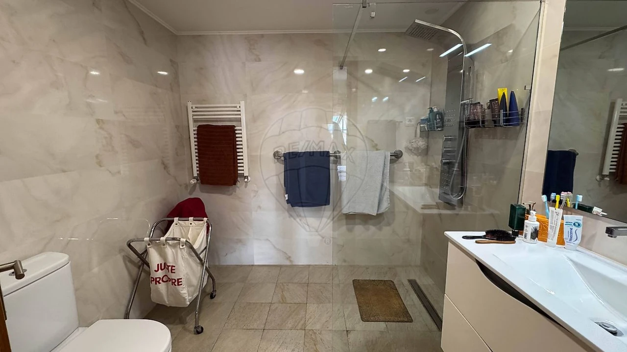 Moradia T3 para Venda em Carcavelos e Parede Foto 40