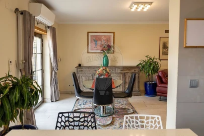 Moradia T3 para Venda em Carcavelos e Parede