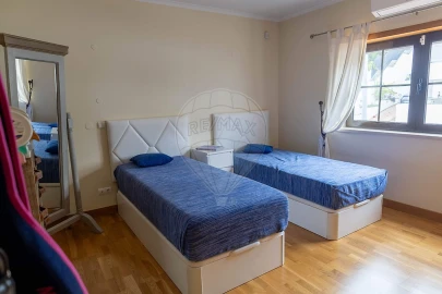 Moradia T3 para Venda em Carcavelos e Parede