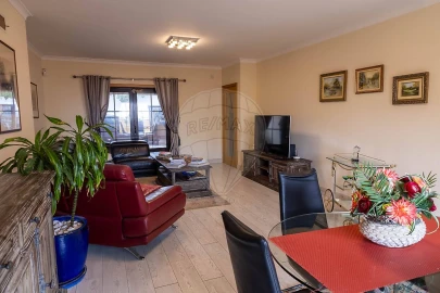 Moradia T3 para Venda em Carcavelos e Parede