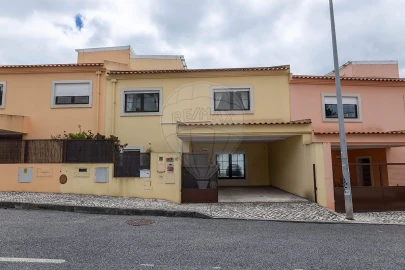 Moradia T3 para Venda em Carcavelos e Parede