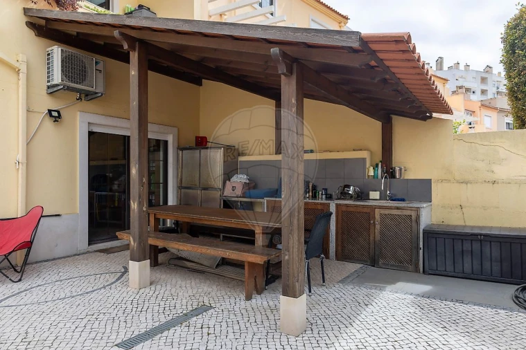 Moradia T3 para Venda em Carcavelos e Parede Foto 2