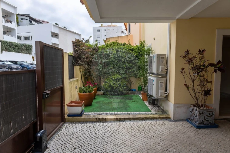 Moradia T3 para Venda em Carcavelos e Parede Foto 38