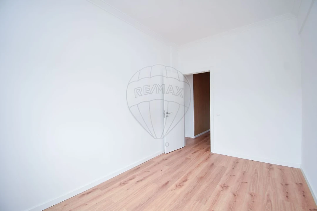 Apartamento T2 para Arrendamento em Agualva e Mira-Sintra Foto 7