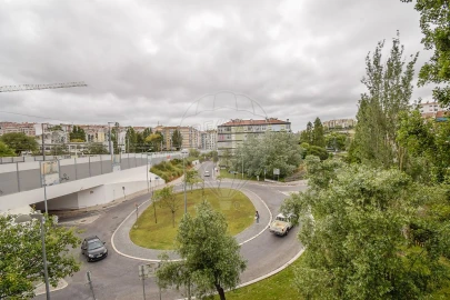 Apartamento T2 para Arrendamento em Agualva e Mira-Sintra