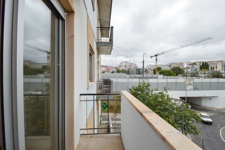 Apartamento T2 para Arrendamento em Agualva e Mira-Sintra Foto 5