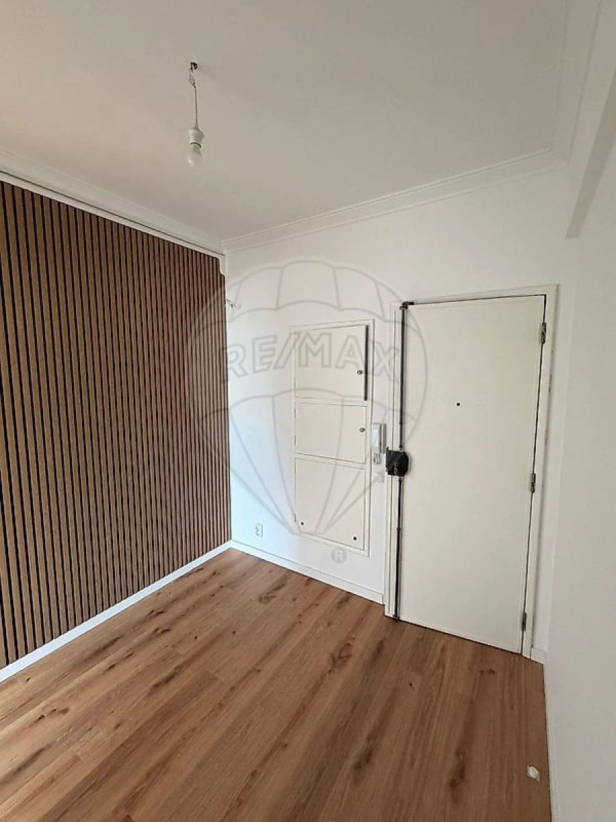 Apartamento T2 para Arrendamento em Agualva e Mira-Sintra Foto 5